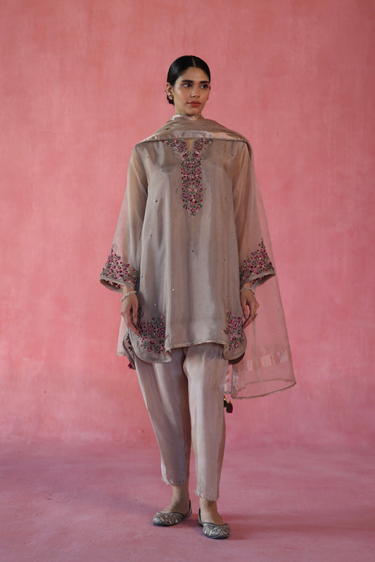 Kewra Kurta Set