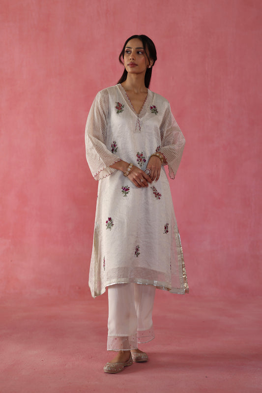 Shakkar Kurta Set