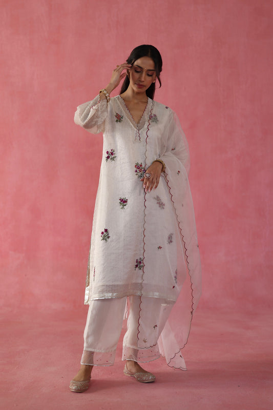 Shakkar Kurta Set