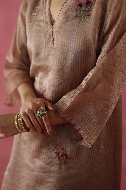 Shakkar Kurta Set