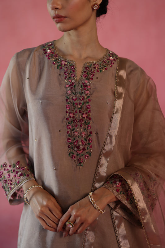 Kewra Kurta Set