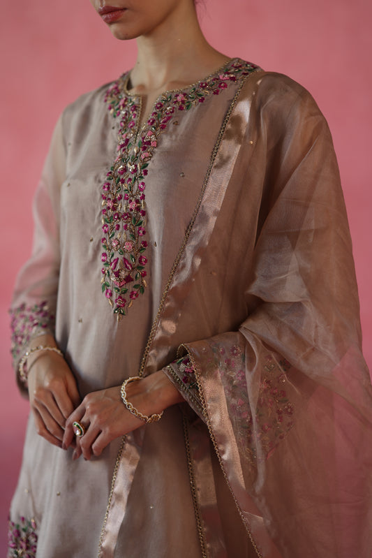 Kewra Kurta Set