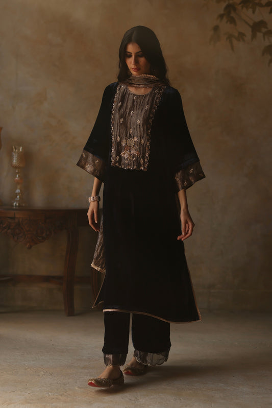 Faiz Kurta Set