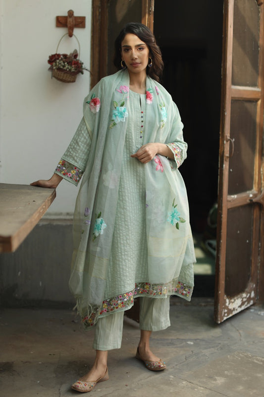 Sharnaaz Kurta Set