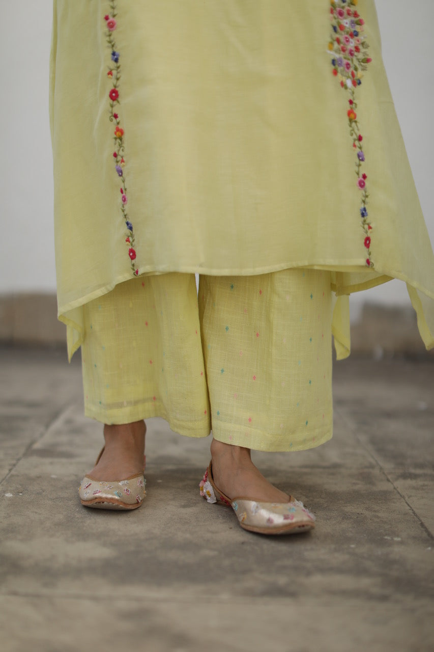 Shikaara Kurta Set