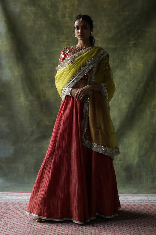 Sifat Lehenga