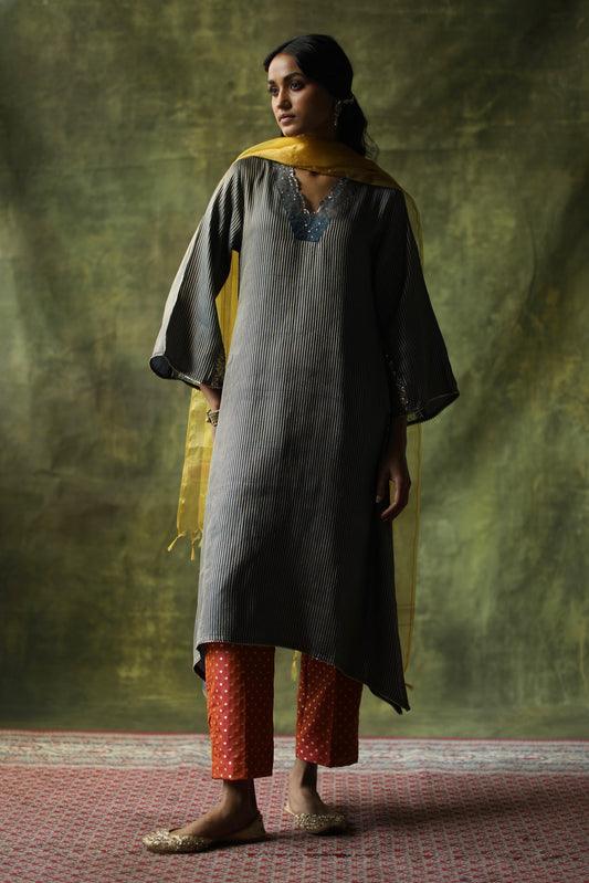 Nida Kurta Set