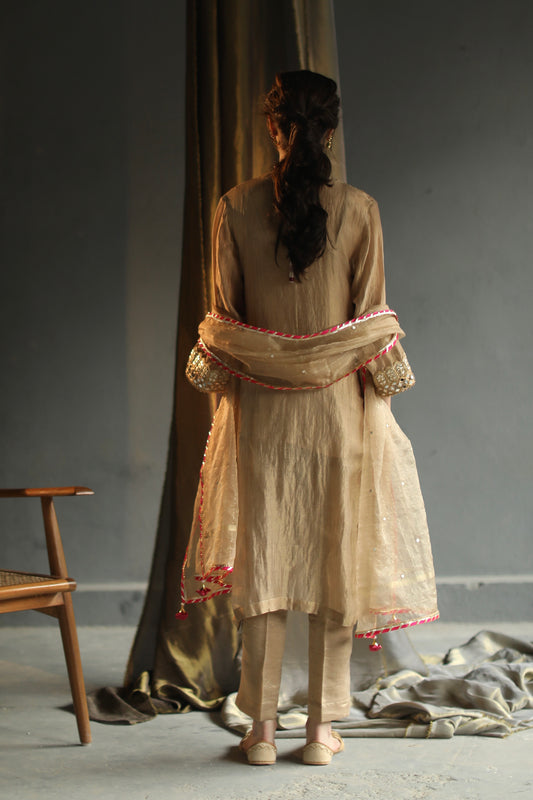 Nakasha Kurta Set