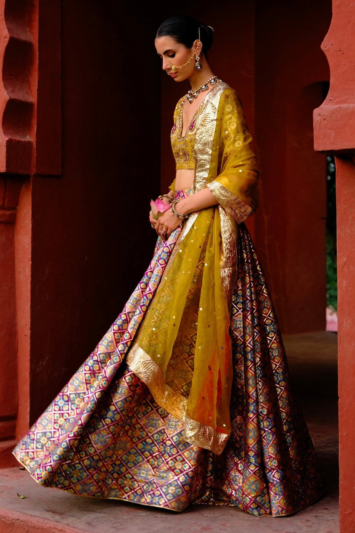 Aamna Lehenga Set