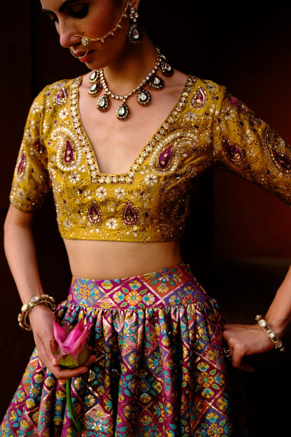 Aamna Lehenga Set