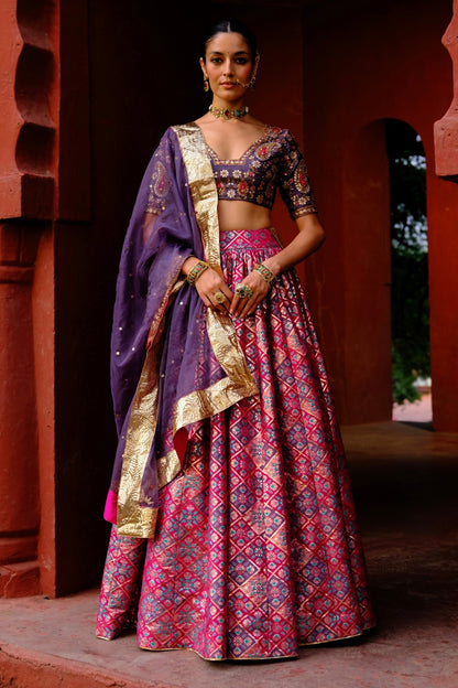 Aamna Lehenga Set
