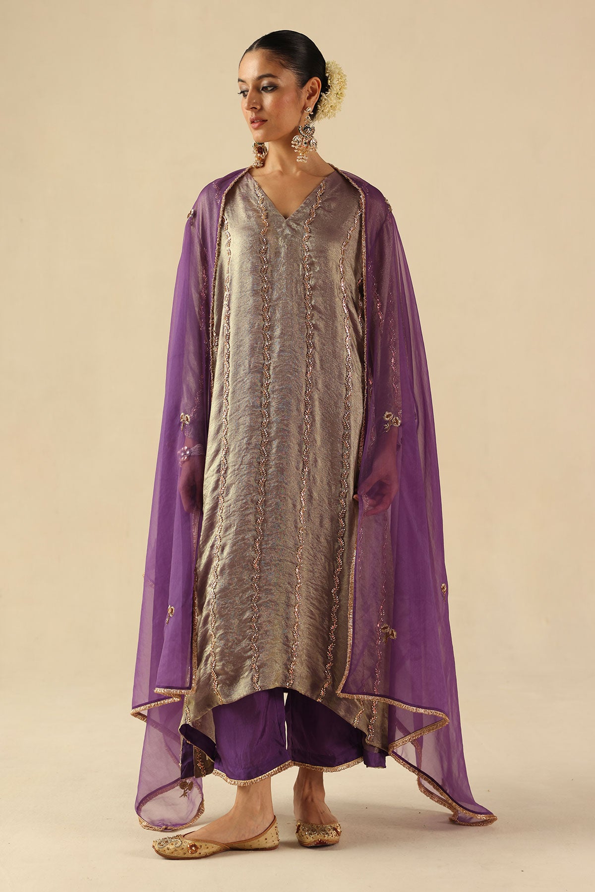 Jhoomar Kurta Set