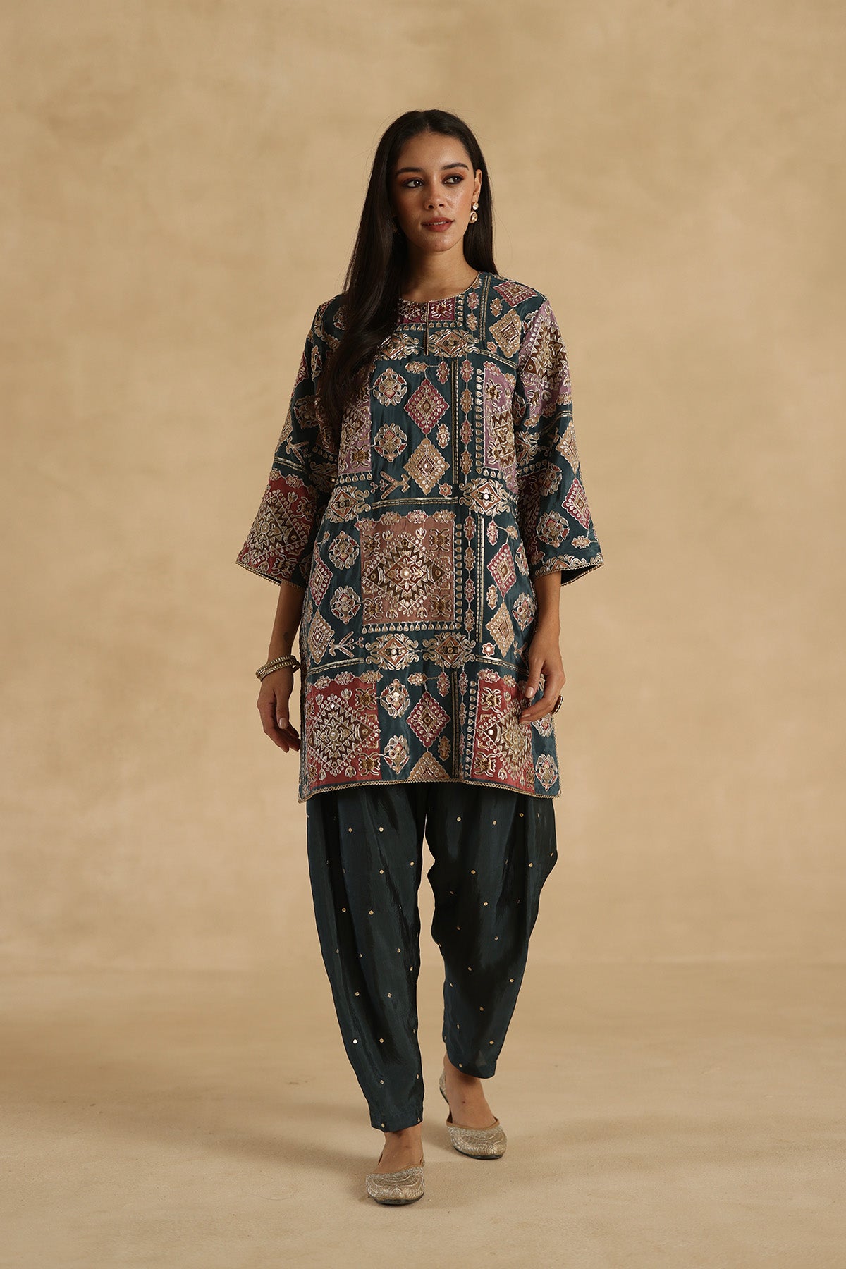 Manik Kurta Set