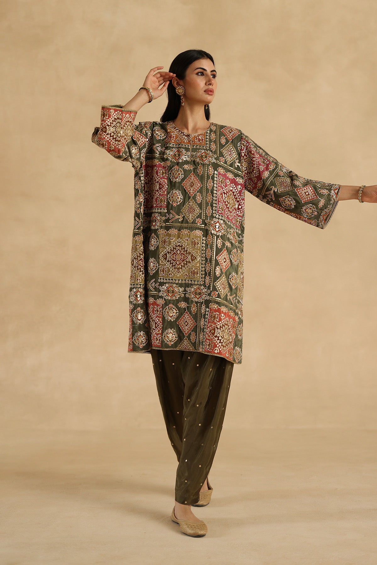 Manik Kurta Set