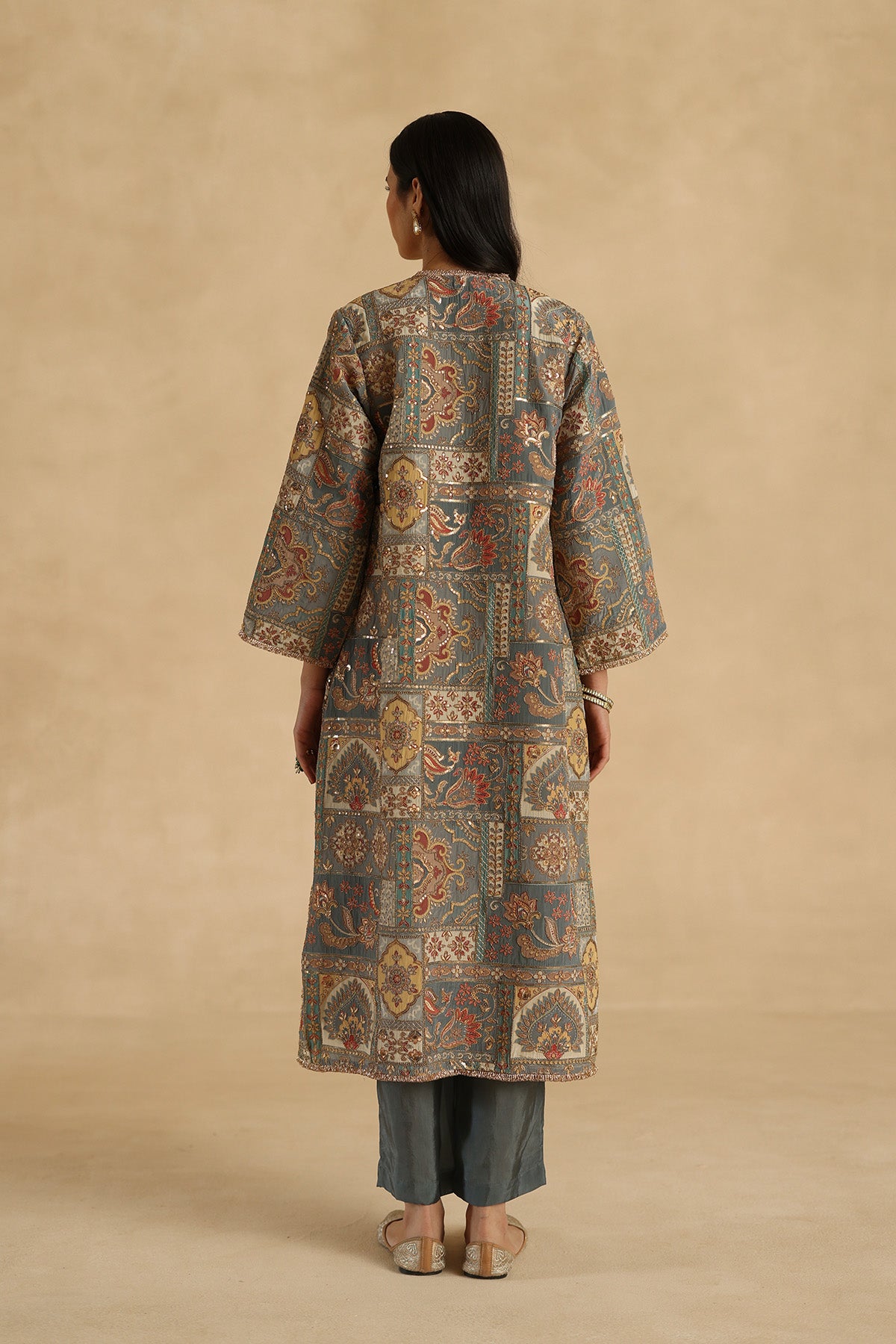 Tarini Suit Set