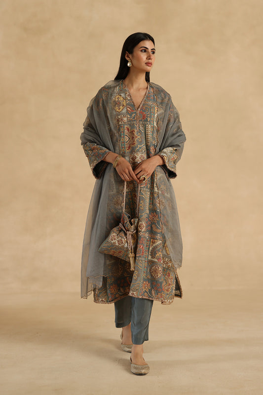 Tarini Suit Set