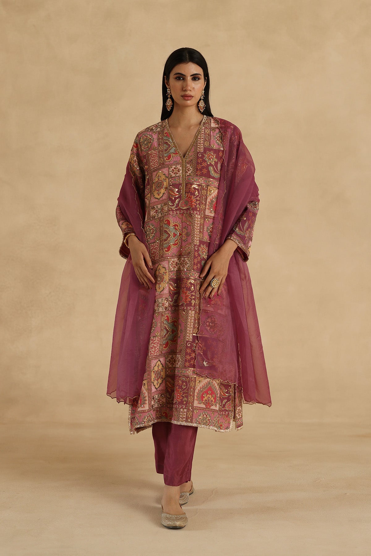 Tarini Suit Set