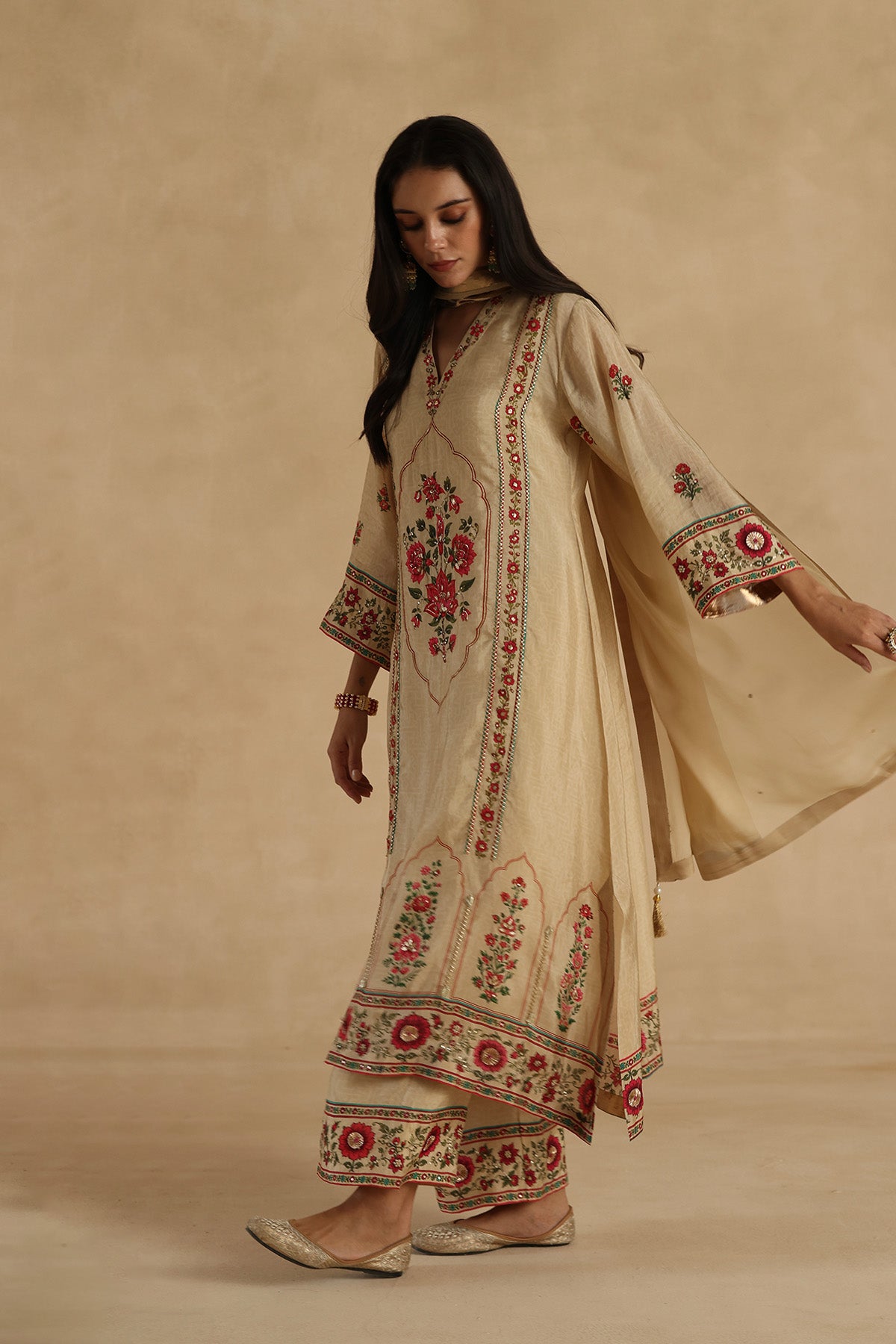Bagh Suit Set