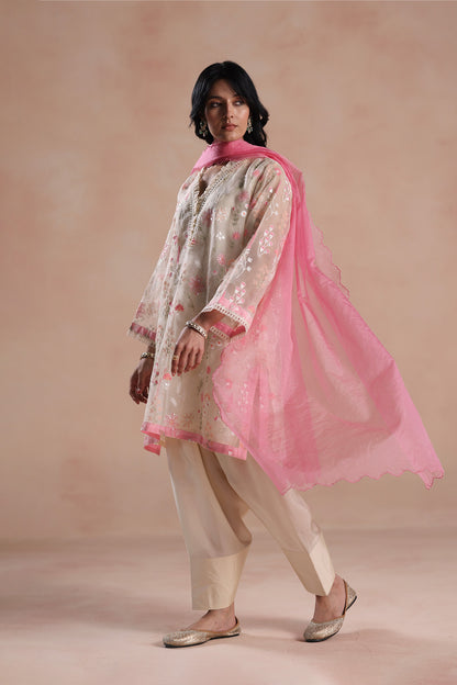 Eraya Dupatta