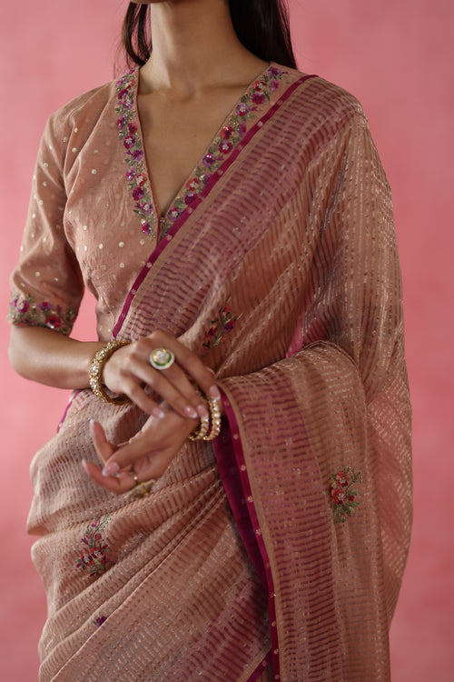 Anjeer Saree