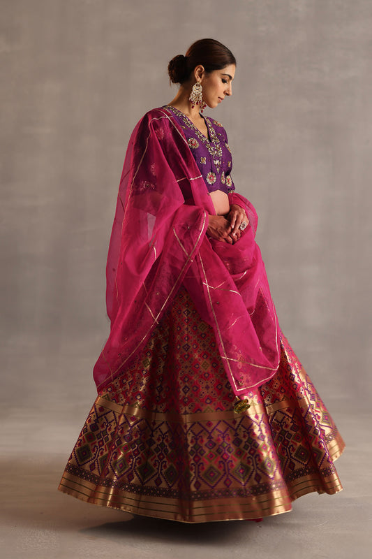 Saras Lehenga