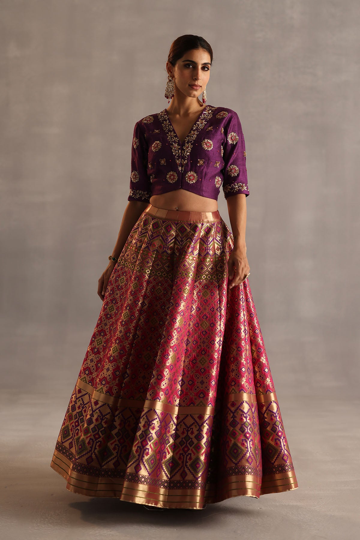 Saras Lehenga