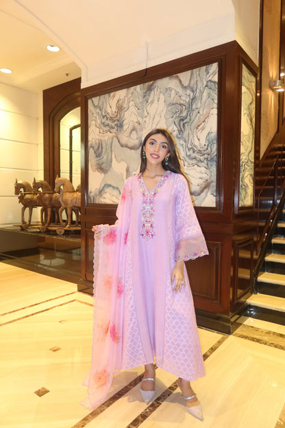 Mallaika Chedda in Rua Kurta Set