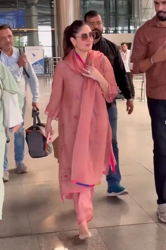 Kareena Kapoor Khan In Zeya Kurta Set