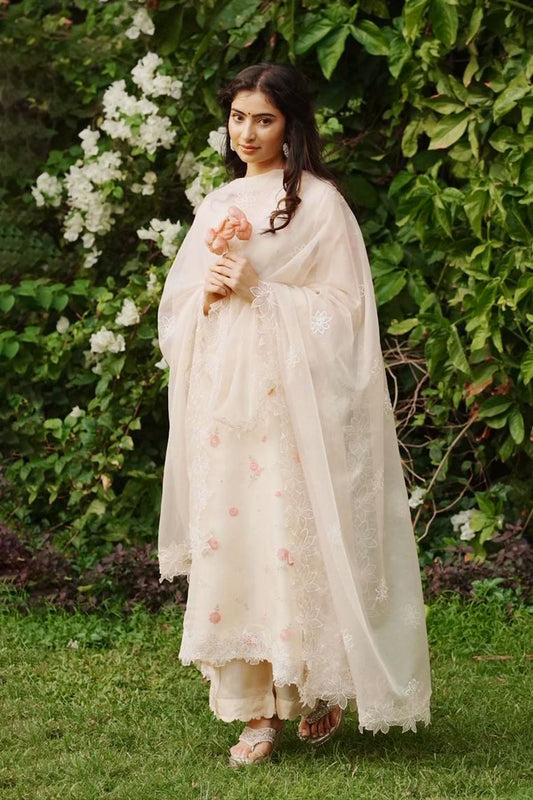Sara Arjun in Sareena Kurta Set