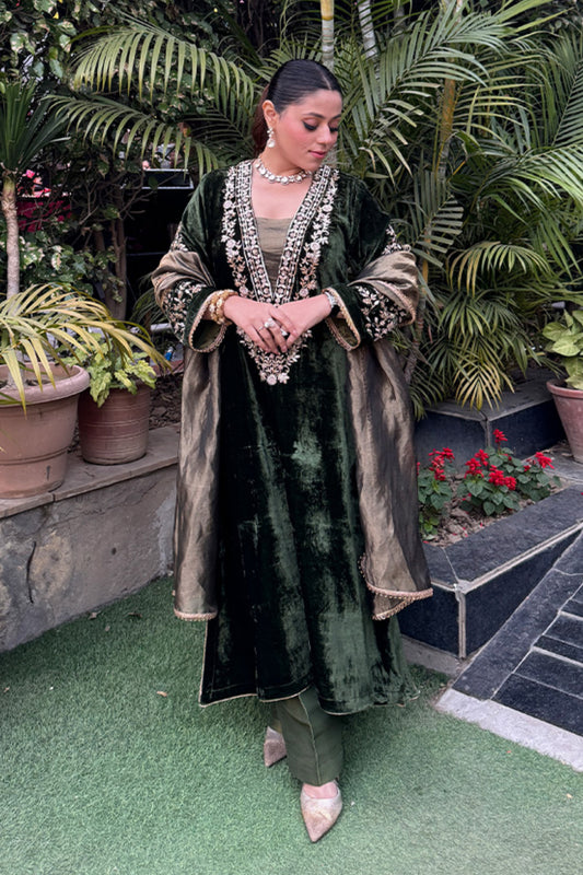 Shreya Mahajan in Minar Kurta Set