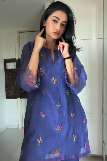 Aayushi soni in Raina Kurta Set