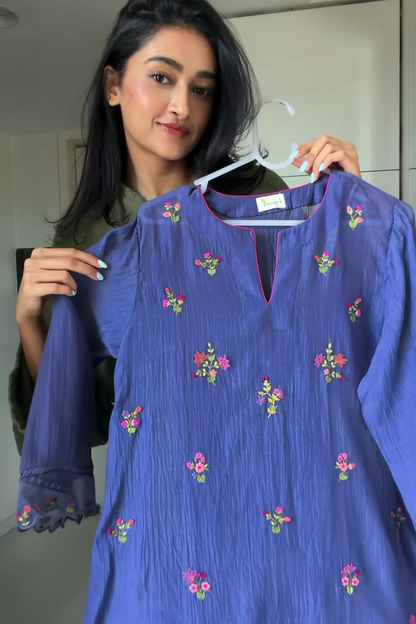 Aayushi soni in Raina Kurta Set