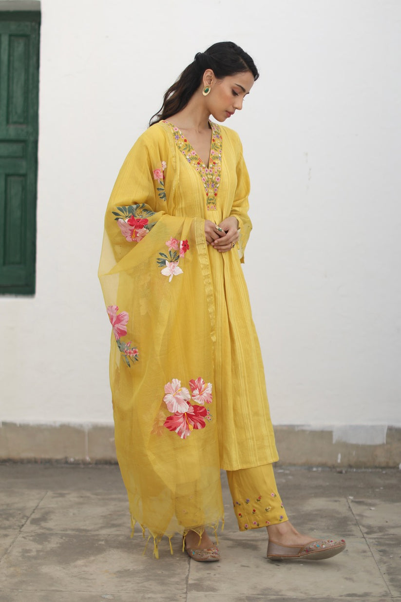 Begum Kurta Set