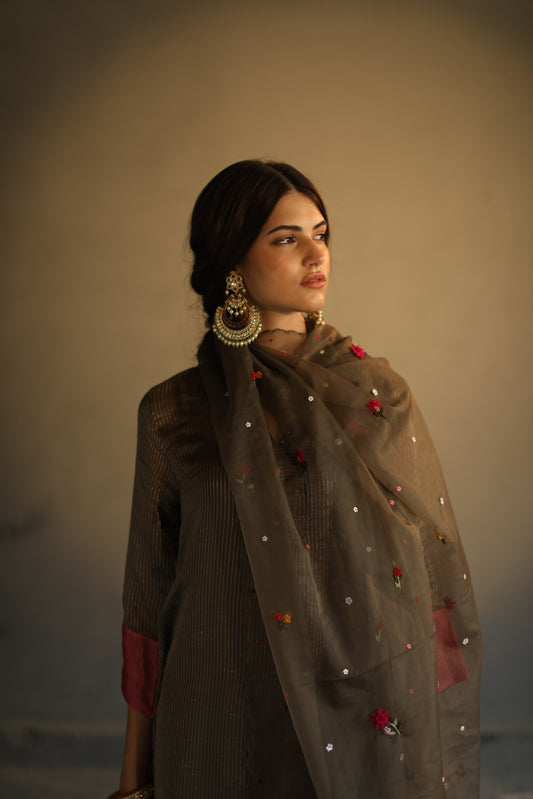 Jhilmil Kurta Set