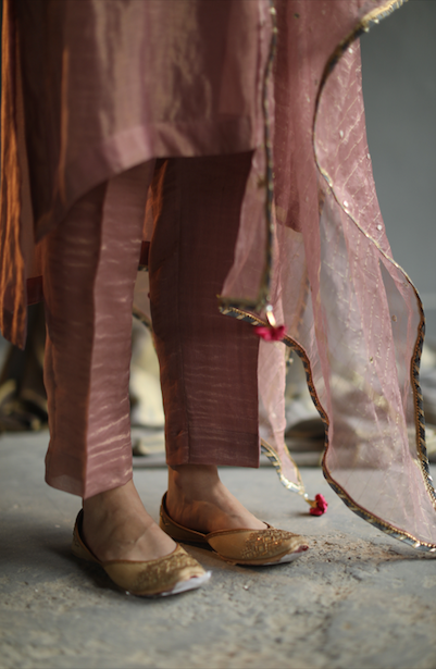 Nakasha Kurta Set