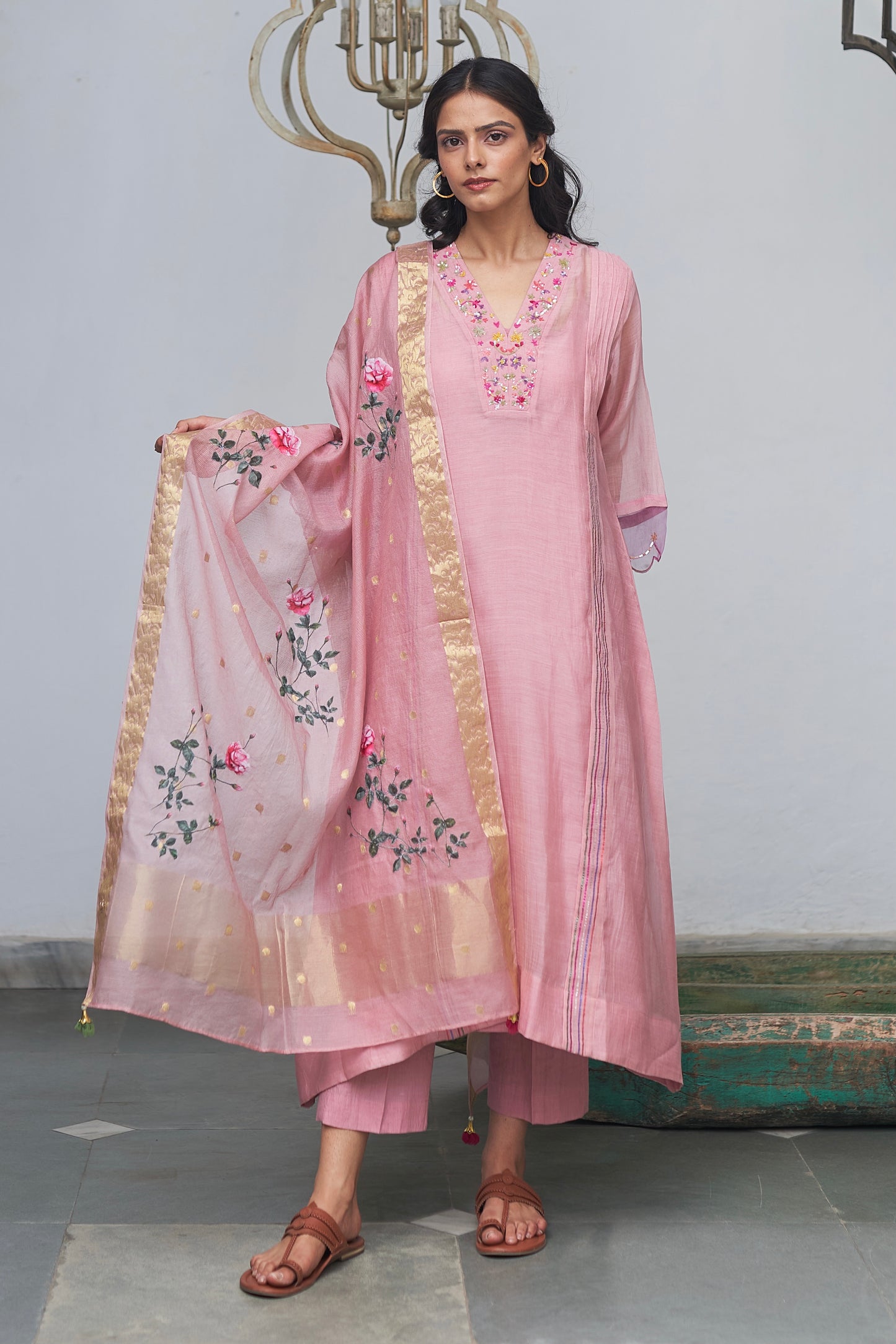 The Aster Set with Roses