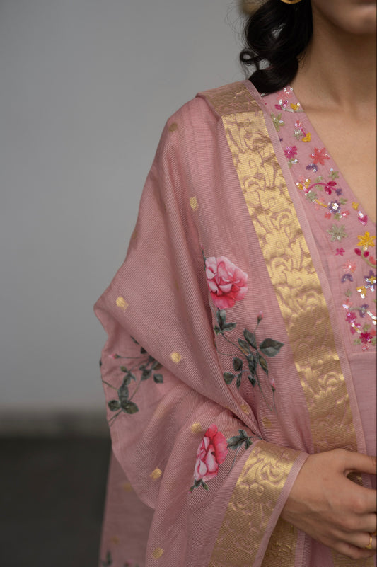 The Aster Set with Roses